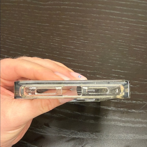 Pearlescent Shell Phone Case - Picture 6 of 6